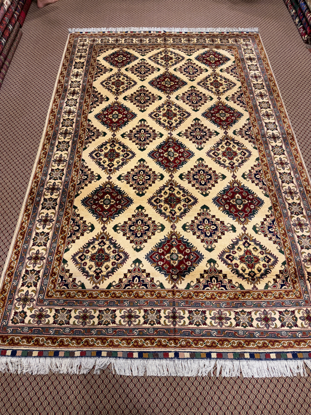 Karabagh – Ivory & Red Diamond Lattice
