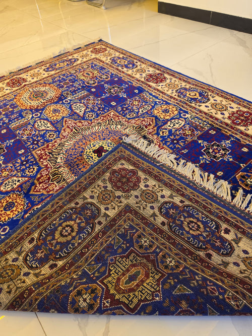 Handmade Afghan Rug – Cream & Burgundy Octagonal Star Medallion detail