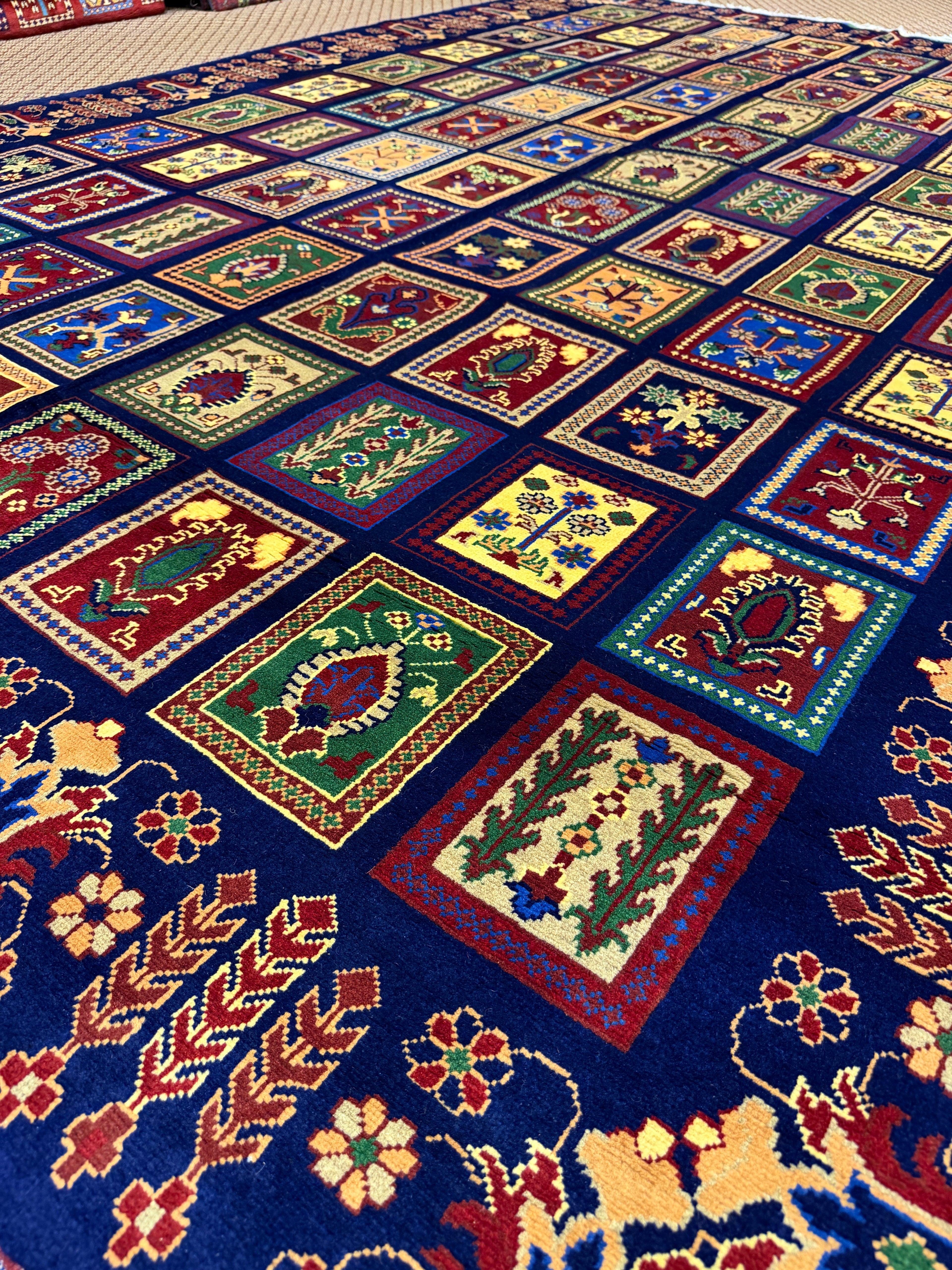 Baghi – Navy Multicolor Garden Panel