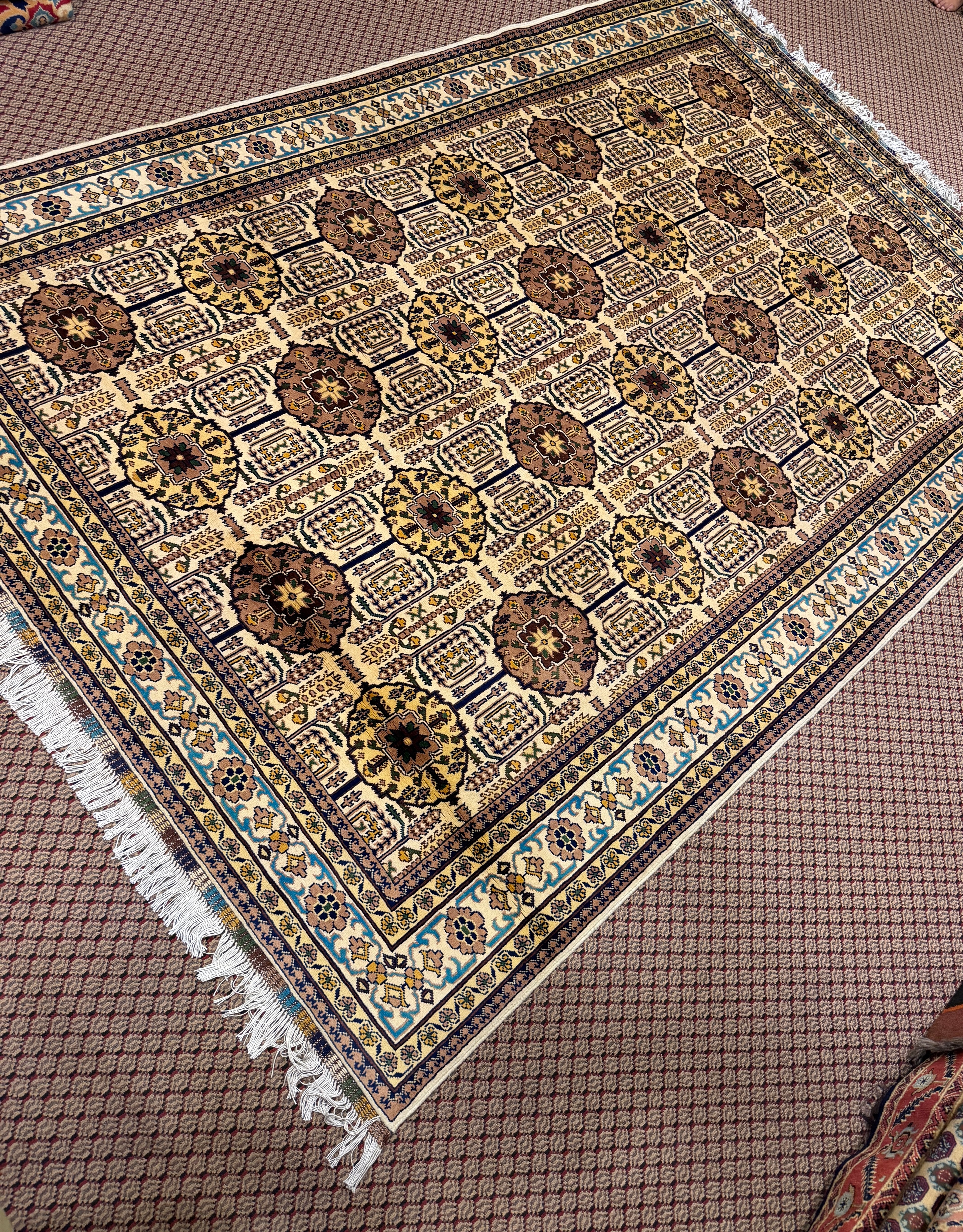 Bokhara – Ivory & Mocha Medallion