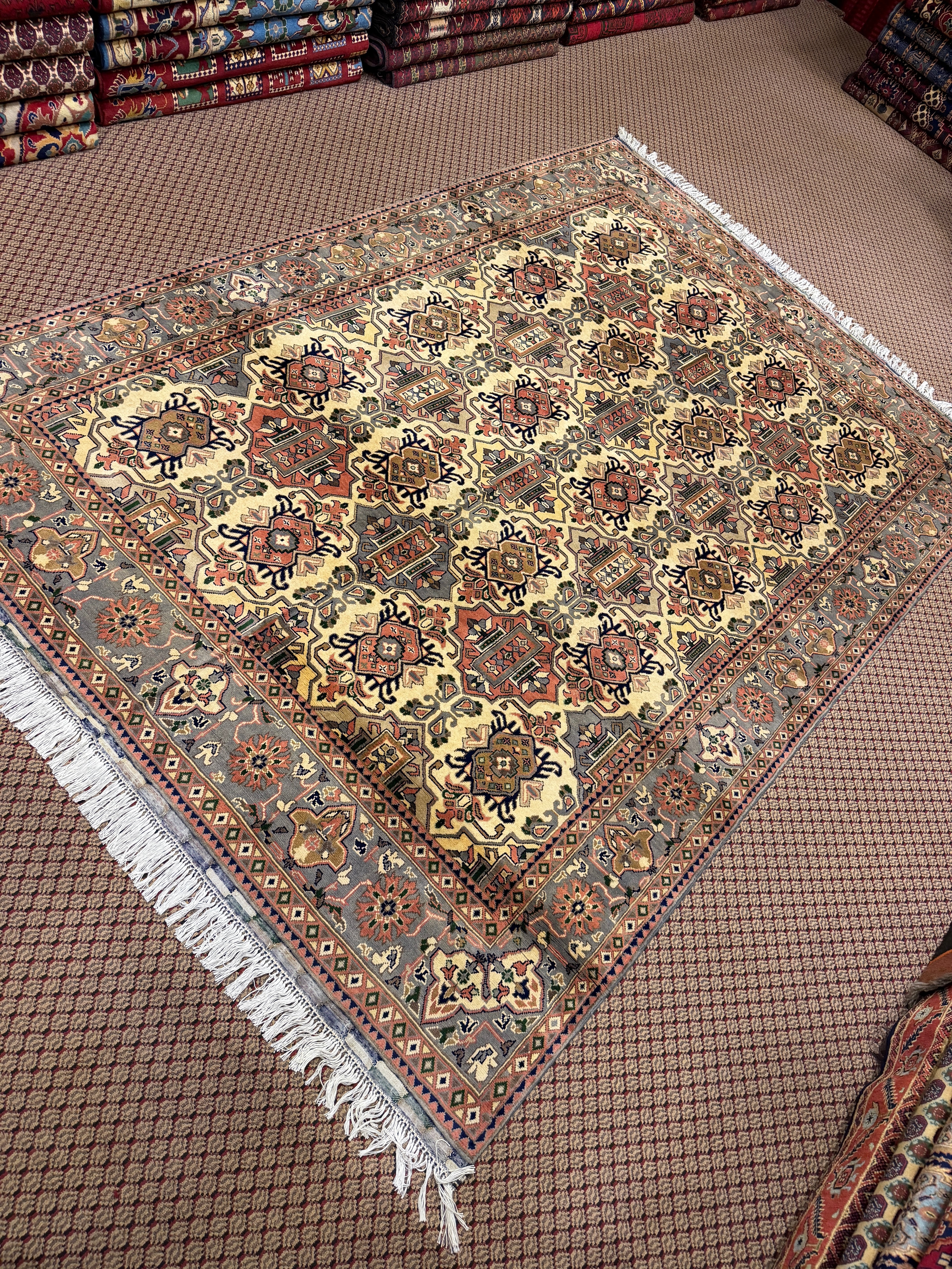 Kazak – Ivory & Terracotta Octagon Lattice