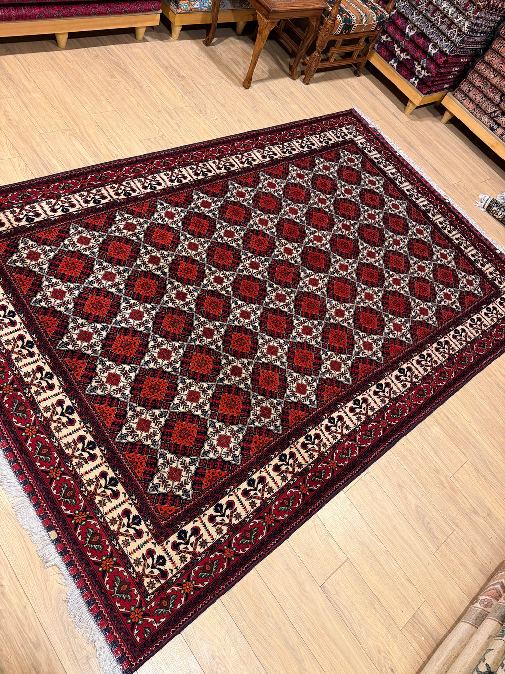 Baluchi – Burgundy & Ivory Diamond Trellis