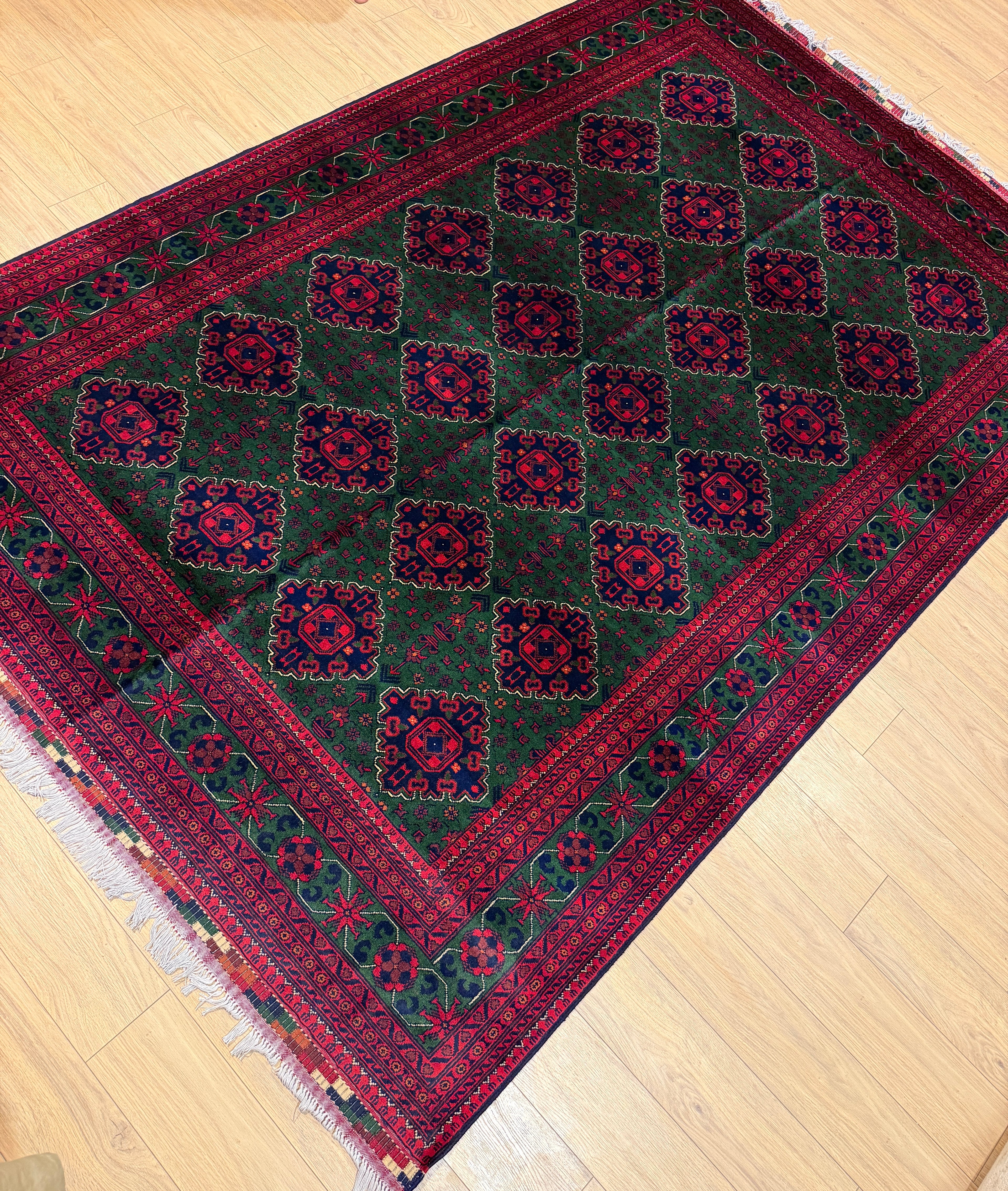 Khal Mohammadi – Green & Red Chained Diamonds