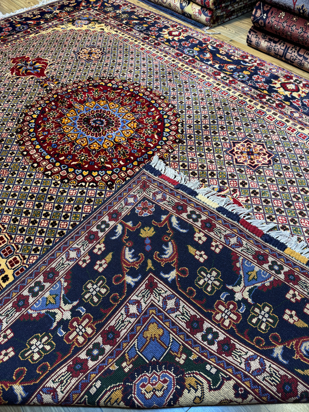 Qom-Style – Ivory & Navy Sunburst Medallion