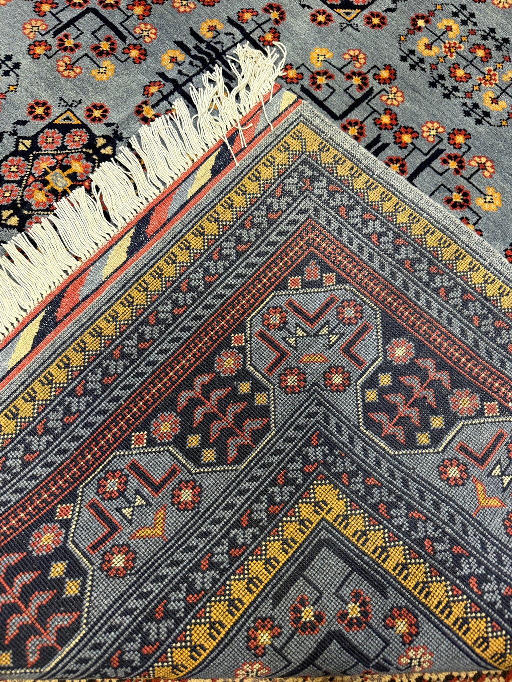 Kazak – Slate Blue & Mauve Medallion Field