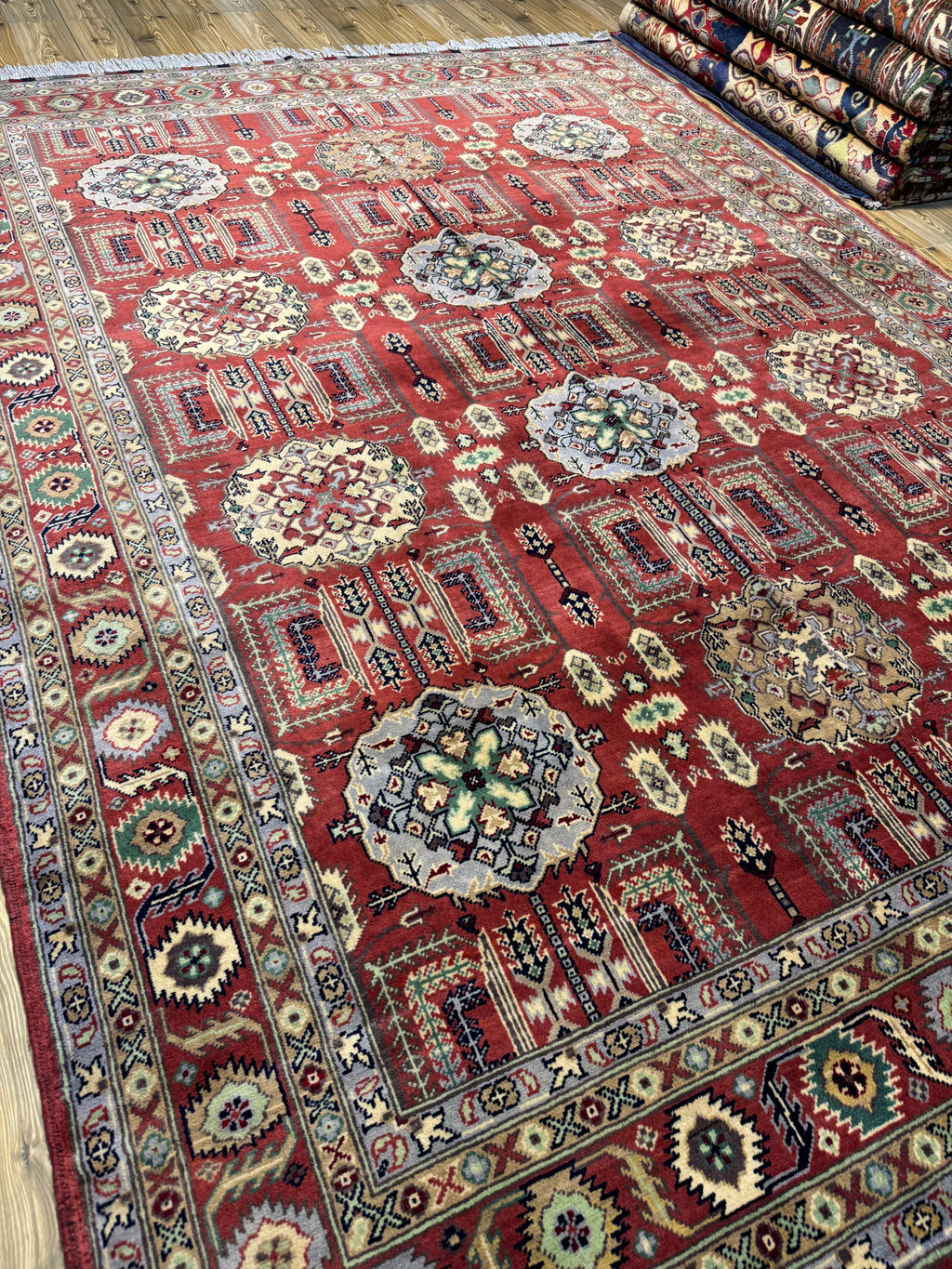 Kazak – Rust & Ivory Sunburst Medallion Grid