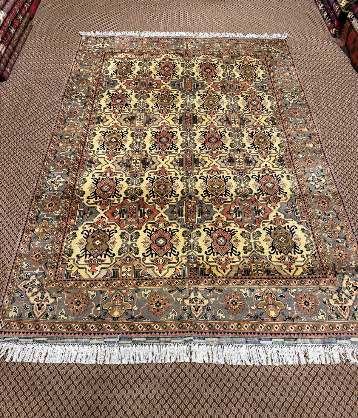 Kazak – Ivory & Terracotta Octagon Lattice